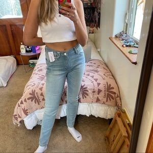 NWT Guess mid rise skinny jeans